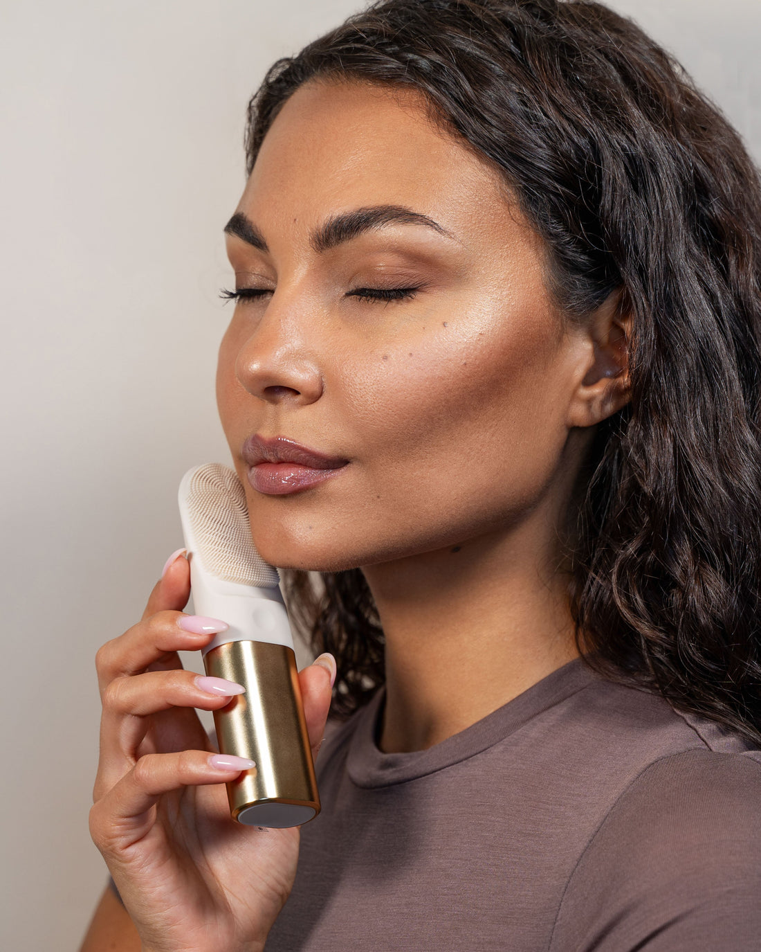 Wondering how often to use a facial cleansing brush? Learn how to safely incorporate a cleansing device into your skincare routine, keep it clean, and recognize when your skin needs a break.