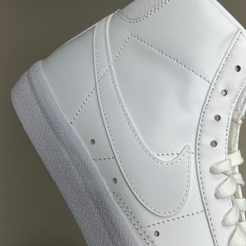NIKE Blazer Mid 77' High-top Shoes SZ Womens 9 Mens 7.5 White & Peach CZ1055-117